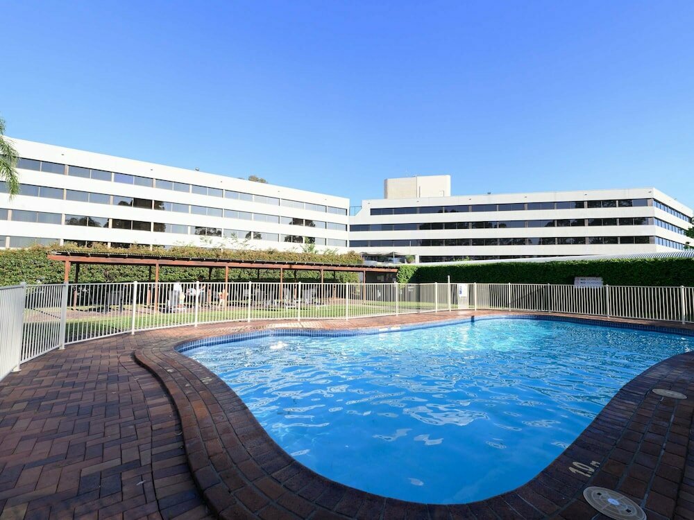 Hotel Mercure Penrith ex Chifley Penrith Panthers, Penrith, photo