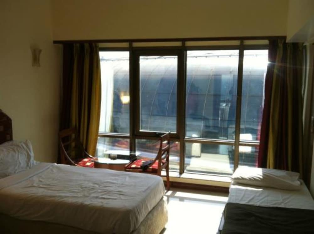 Фото Hotel Airport International