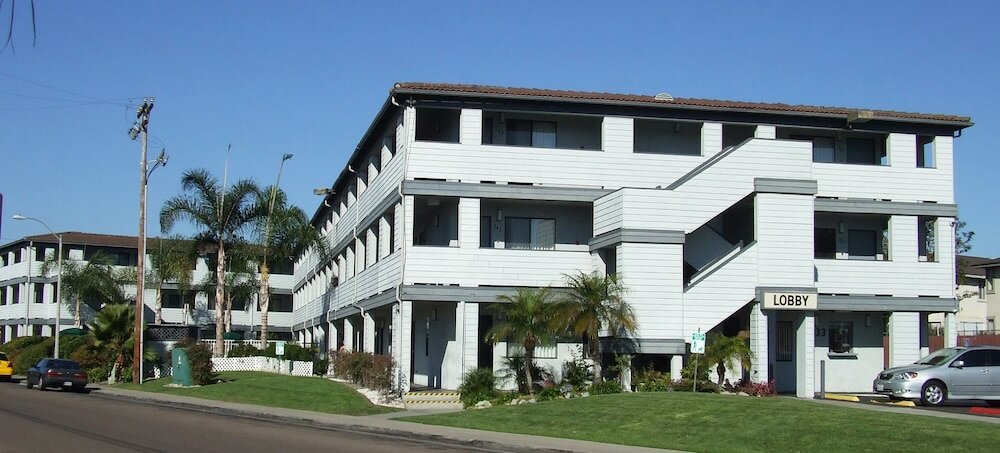 Фото Heritage Inn San Diego