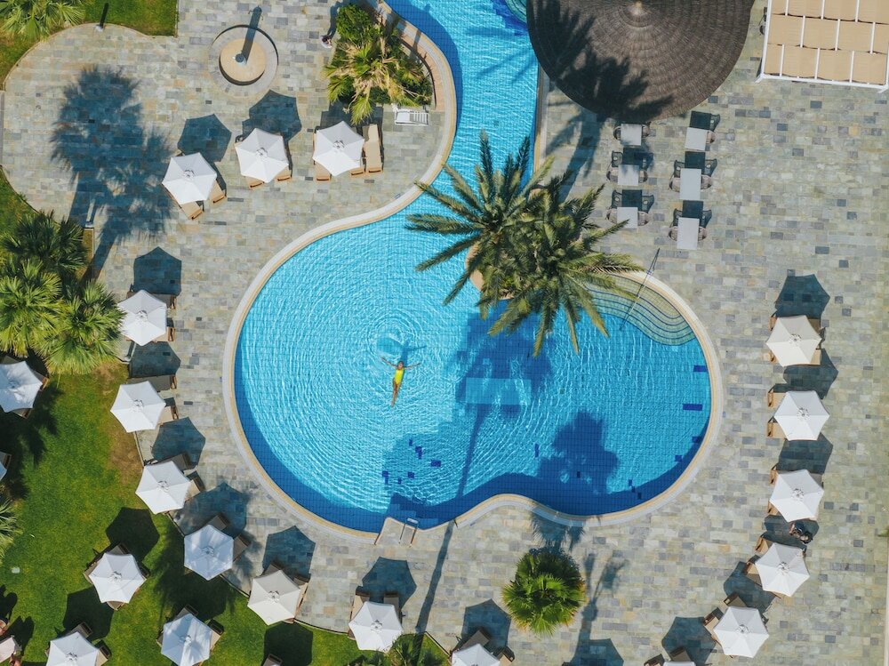 Фото Golden Bay Beach Hotel