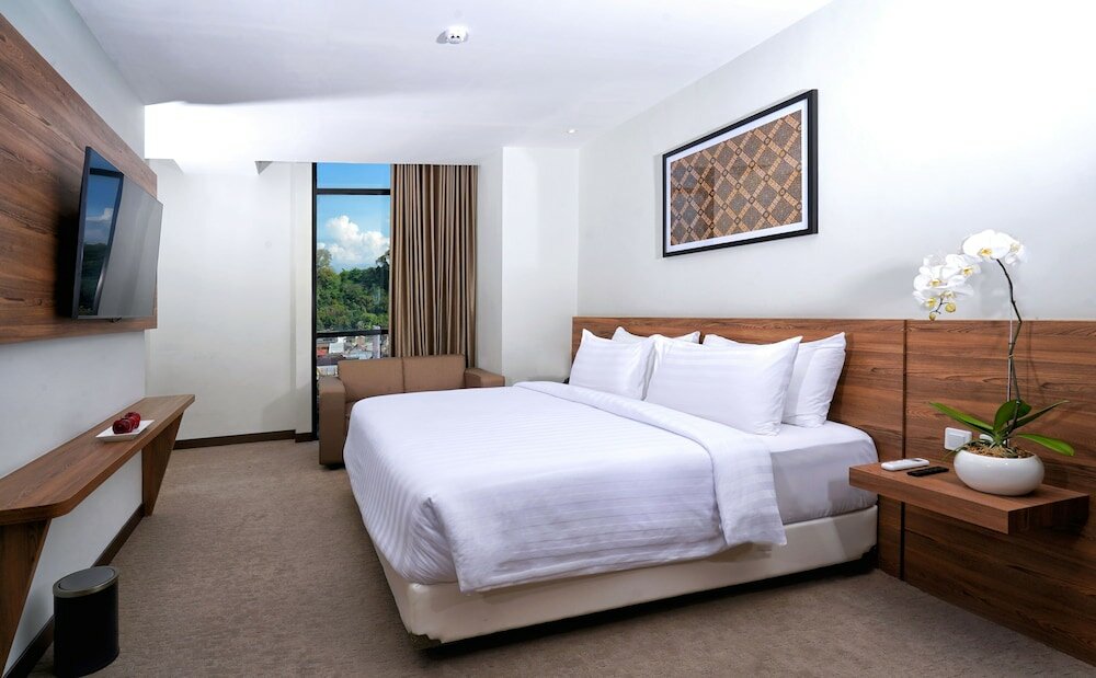 Фото Aston Inn Pandanaran Semarang