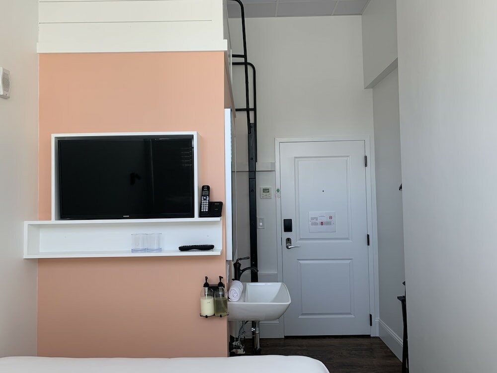 Фото The Cabot Lodge