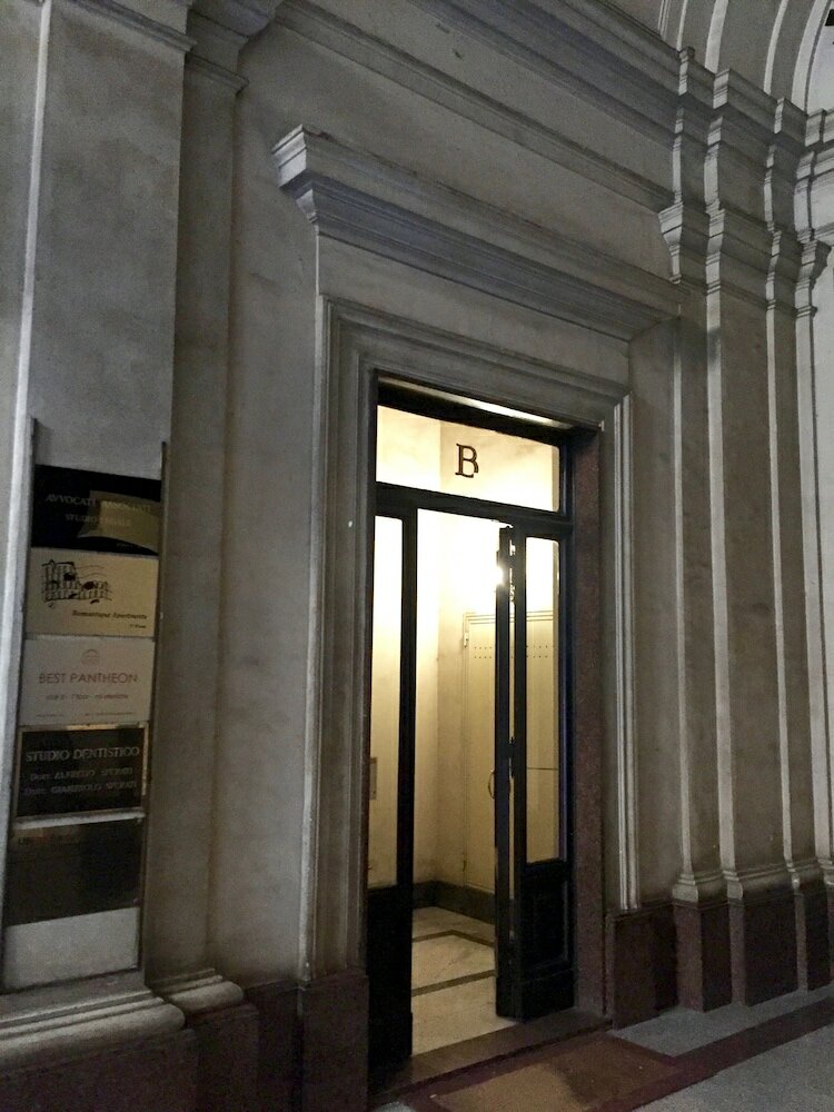 Фото Best Pantheon B&b