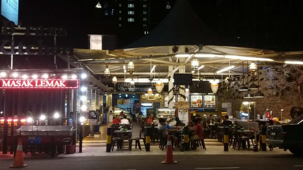 Фото Twin Galaxy Residences