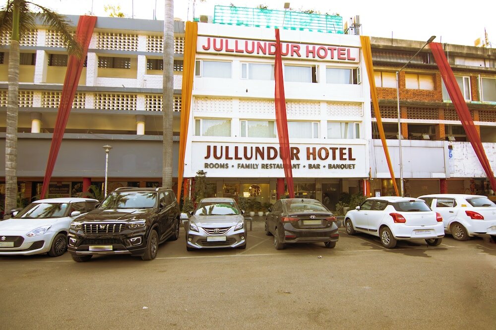 Фото отеля 1