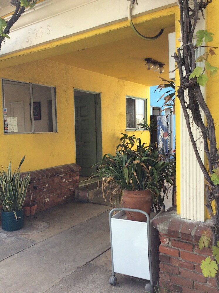 Фото Pavilions Motel