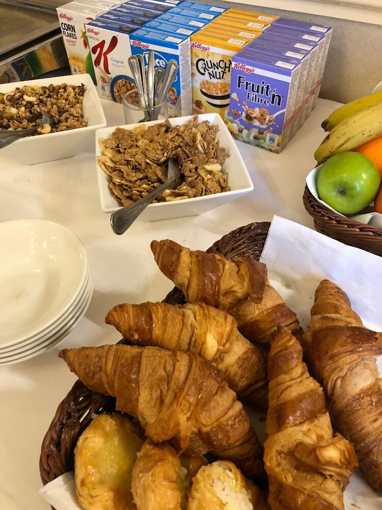 Фото Mackays Hotel Wick