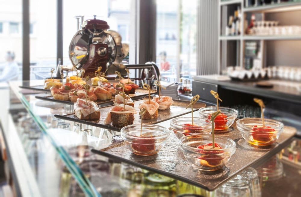 Фото Hotel City Locarno, Design & Hospitality