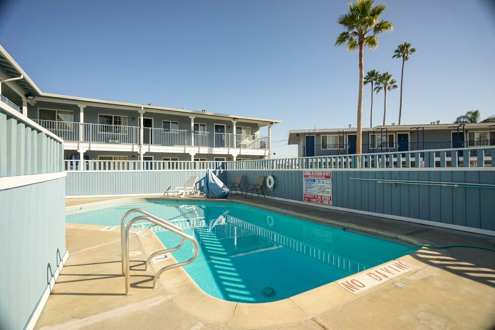 Фото Knights Inn Santa Cruz