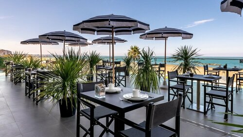 Внешний вид отеля Victoria Palace в Каттолике, фото 2