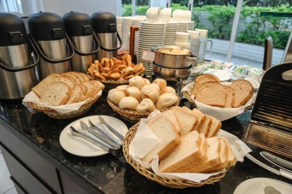 Фото Hotel The Premium