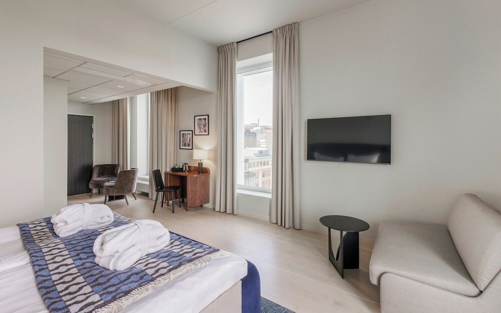 Фото Home Hotel Tapetfabriken