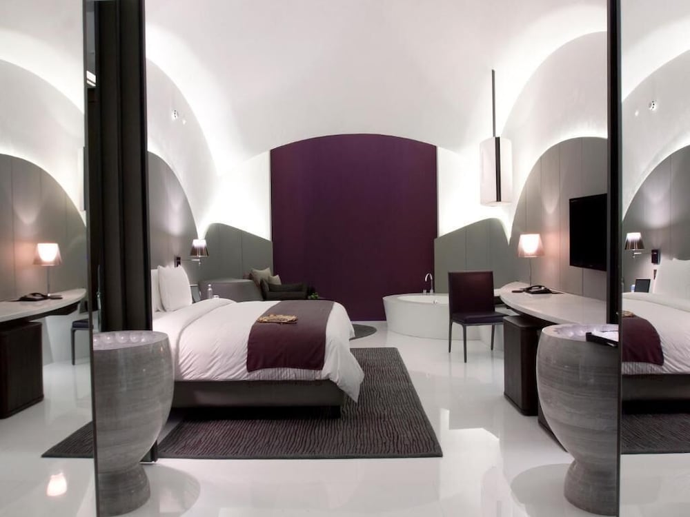 Фото The Roseate New Delhi