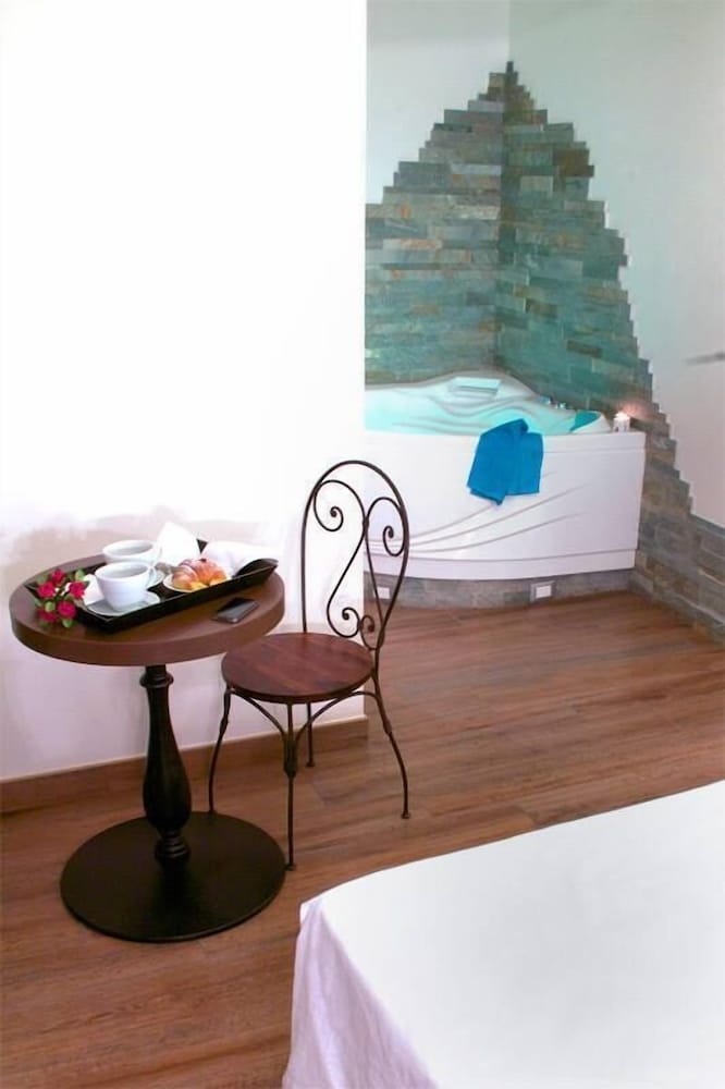 Фото Suites Roma Tiburtina