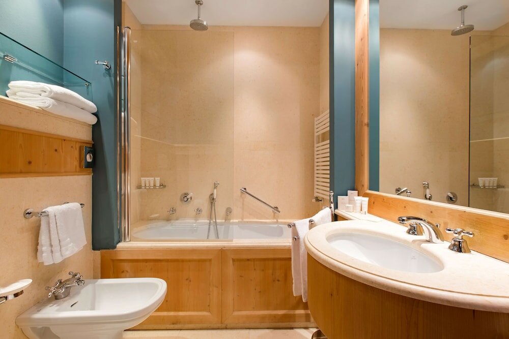 Фото Radisson Residences Savoia Palace Cortina d’Ampezzo