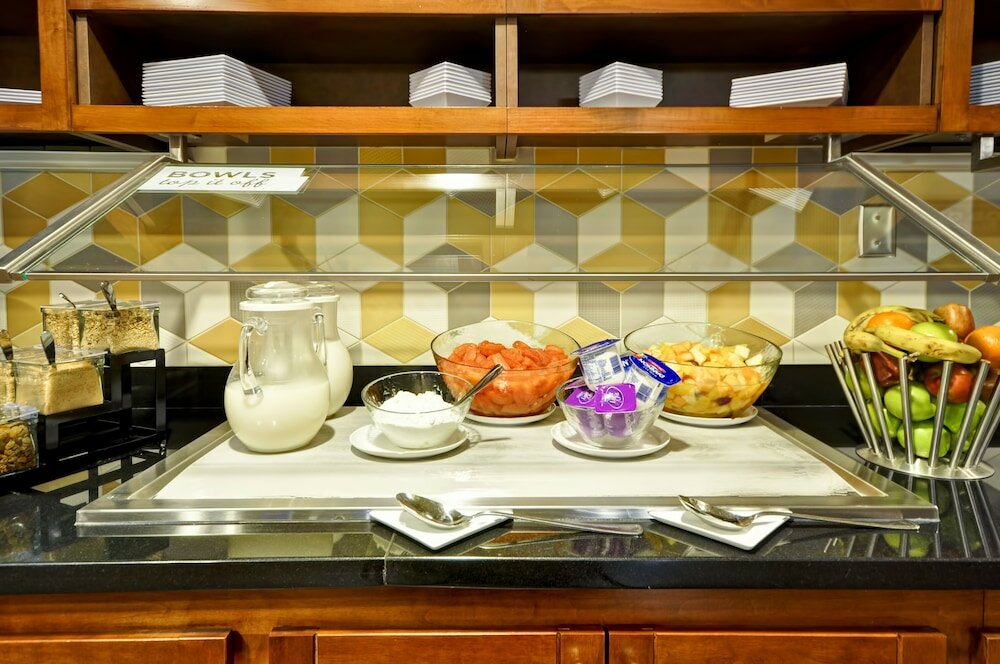 Фото Hyatt Place Albuquerque Uptown