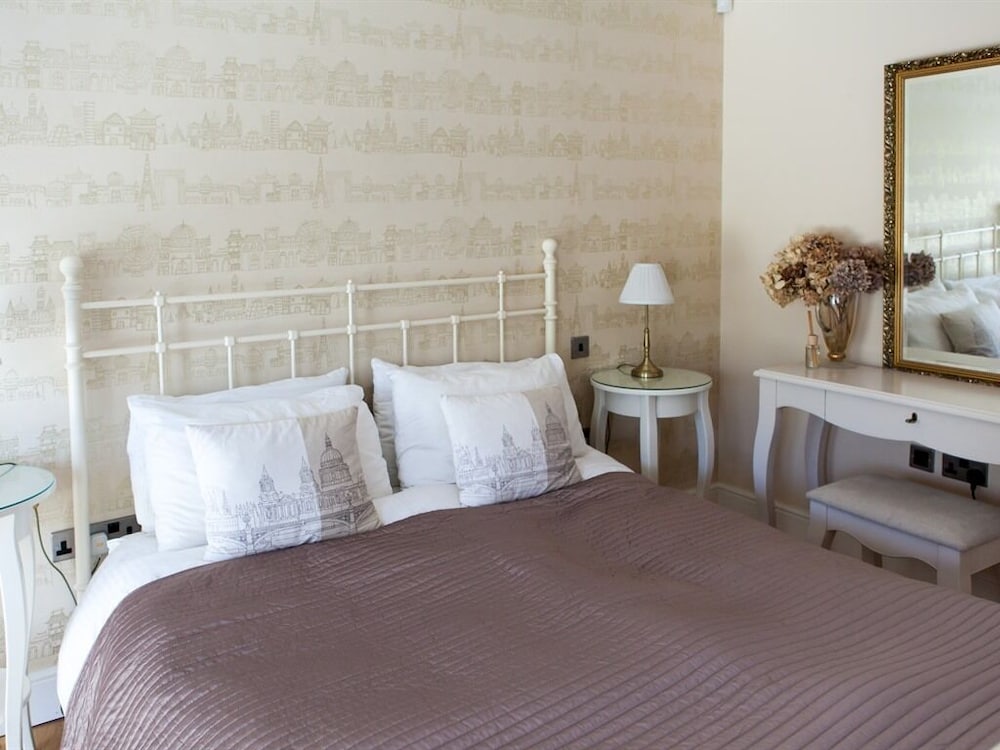 Фото Birch House B&b