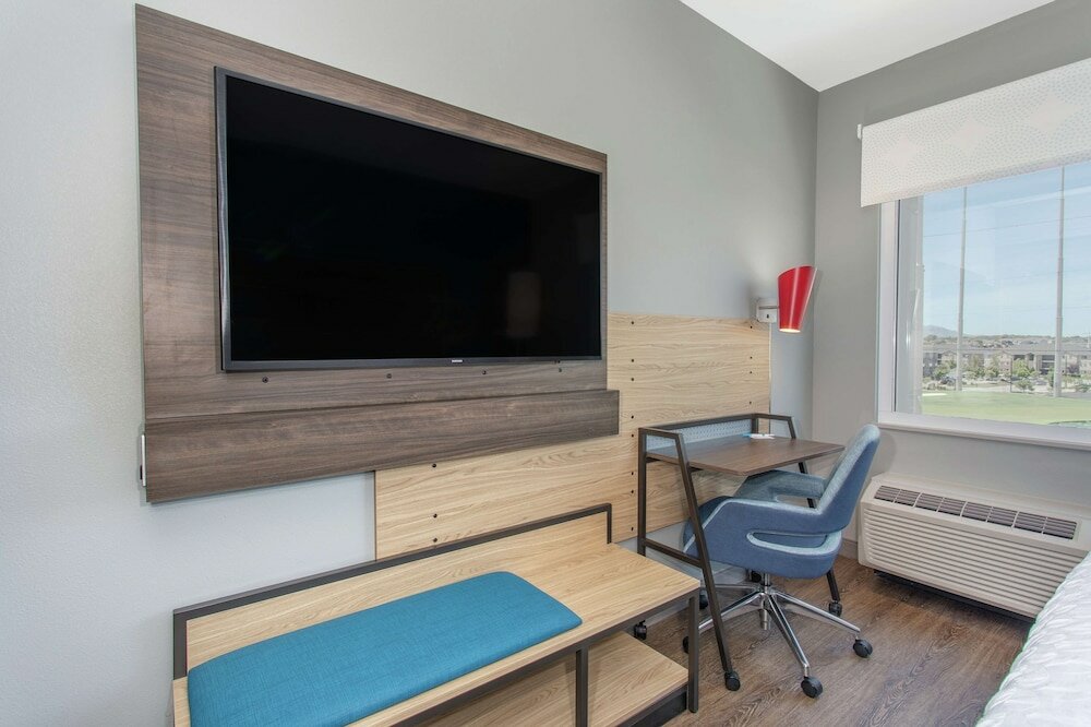 Фото Tru by Hilton Salt Lake City Midvale