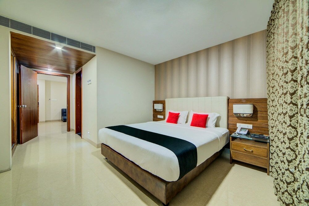 Фото Capital O 23502 Hotel Millennium Grand