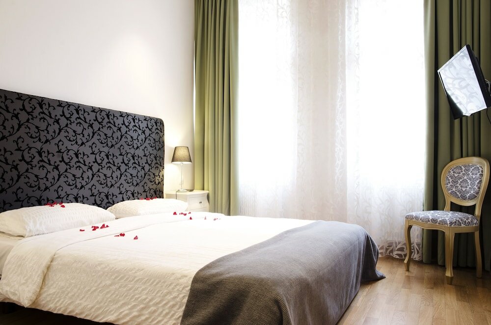 Фото Dolce Vita Suites Hotel