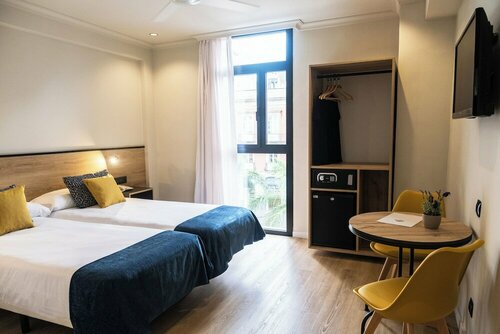 Внешний вид отеля Hotel Adonis Capital в Санта-Крус-де-Тенерифе, фото 3