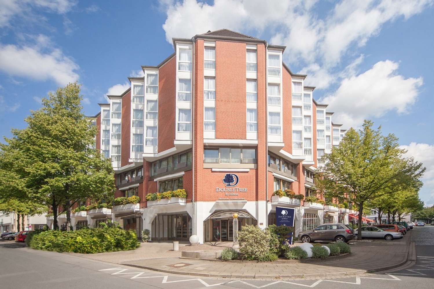 Фото DoubleTree by Hilton Hannover Schweizerhof