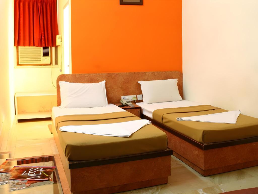 Фото Hotel Suriya International