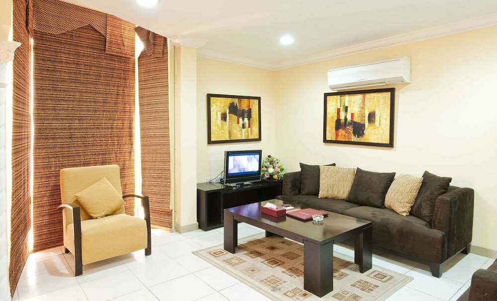 Фото LaVilla Hotel