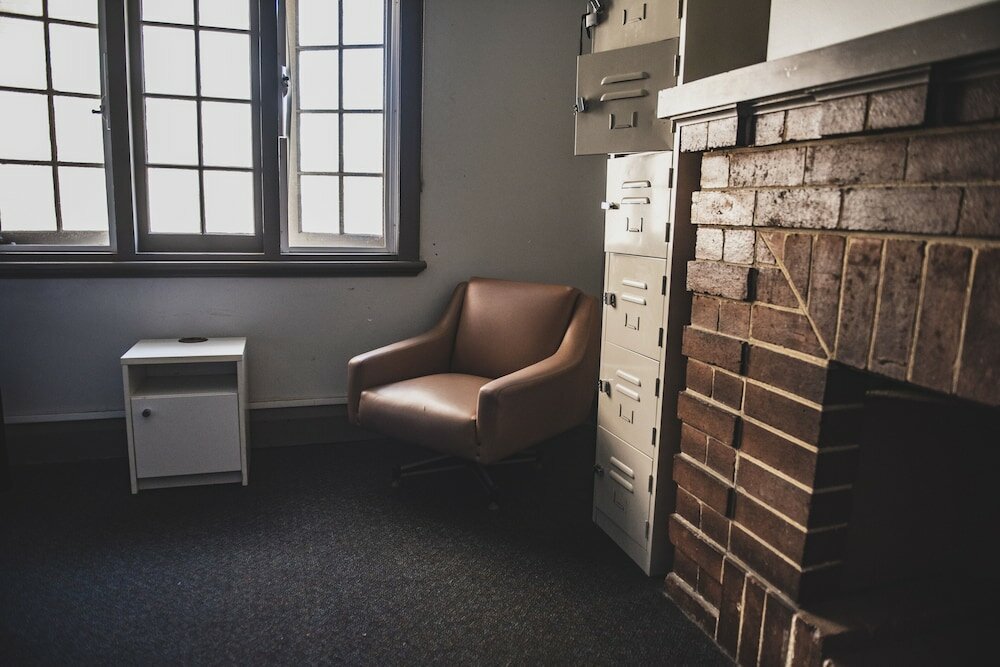 Фото The Emperors Crown Hostel