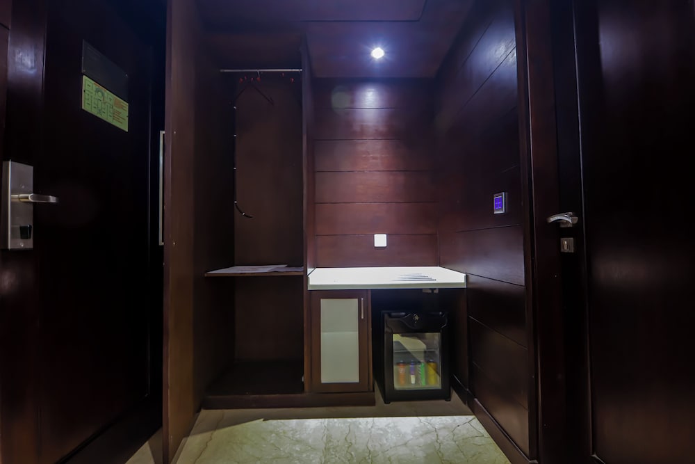 Фото Hotel Godwin Deluxe