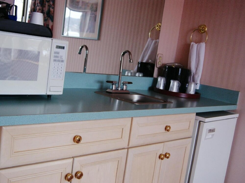 Фото Meadow Court Inn