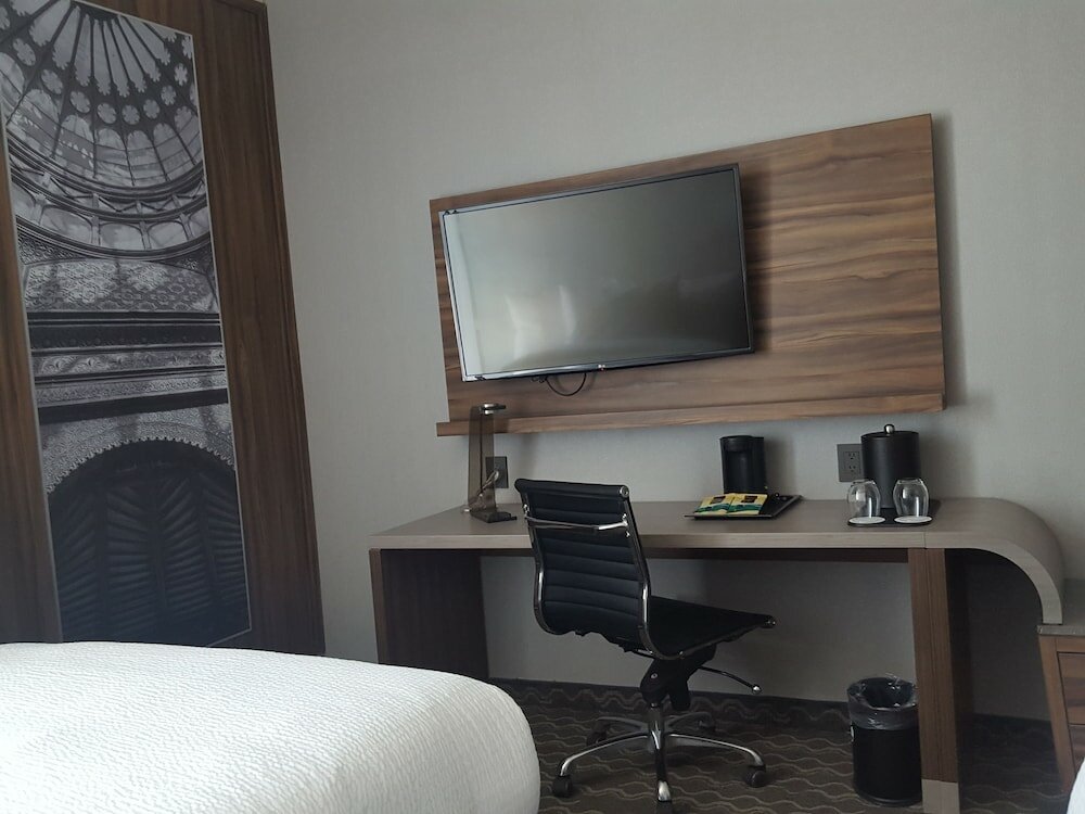 Фото Courtyard Mexico City Toreo