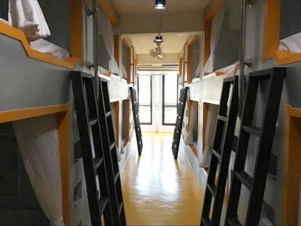 Фото The Port Hostel by Suwatchai