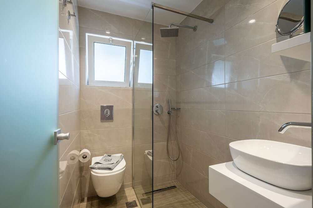 Фото Poseidon Hotel and Apartments