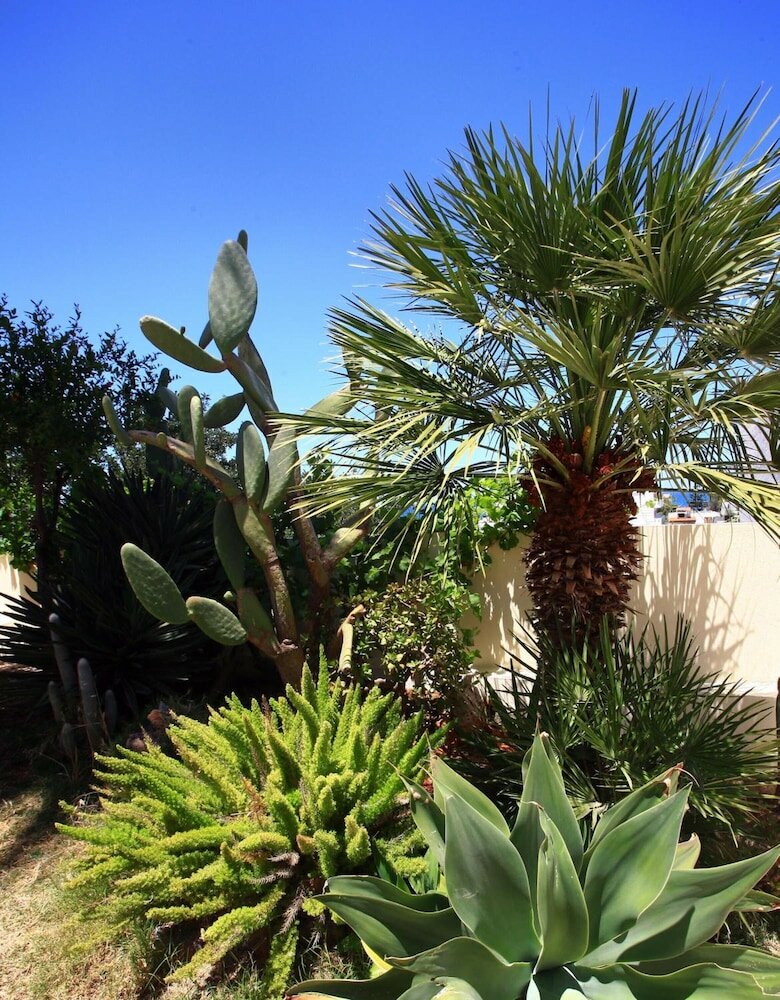 Фото Eurohotel Katrin Suites-Adults Only