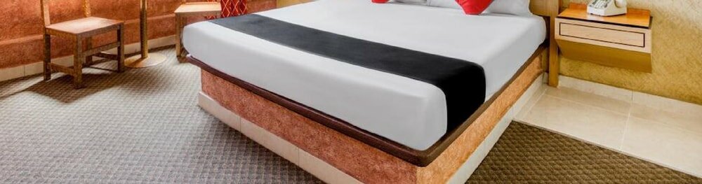 Фото Valencia Hotel