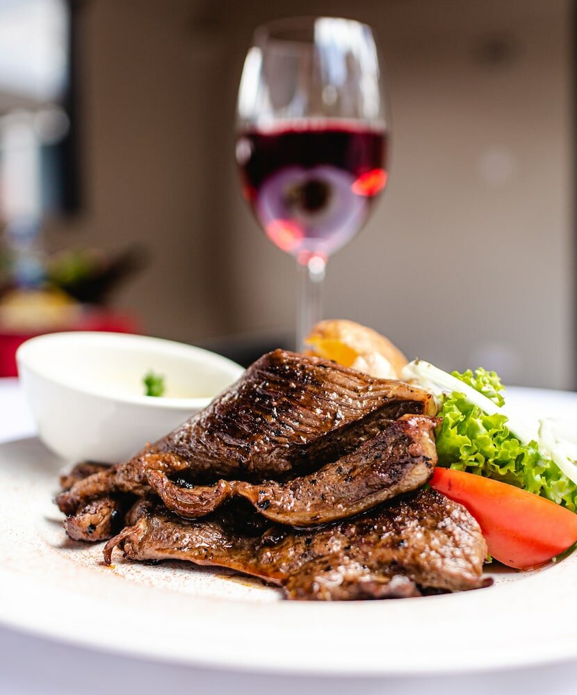 Фото Nomad's Court Lodge