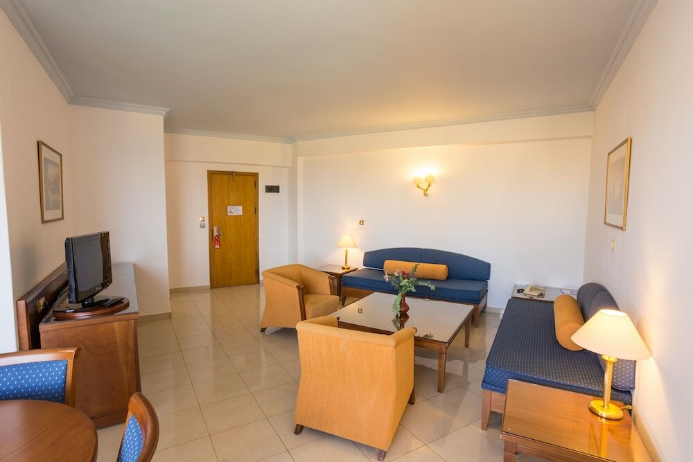 Фото Blue Horizon Hotel