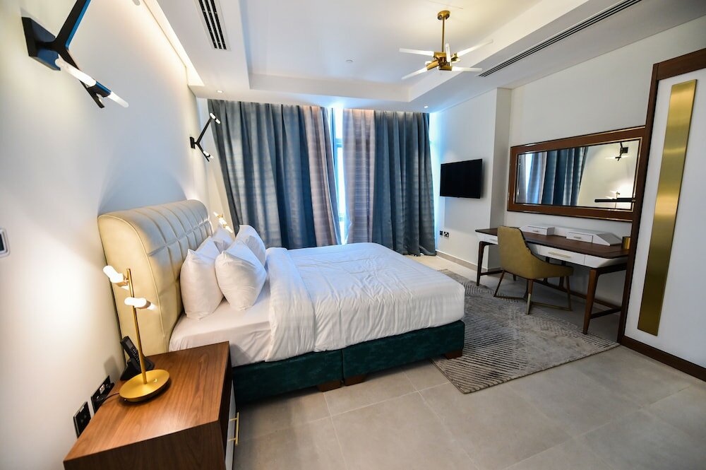 Фото Waterfront Hotel Apartment