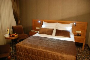 Volley Hotel Izmir (İzmir, Konak, Mimar Sinan Mah., 1486 Sok.), hotel