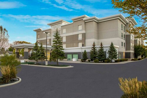 Внешний вид отеля Homewood Suites by Hilton Winnipeg Airport Polo Park MB в Виннипеге, фото 5