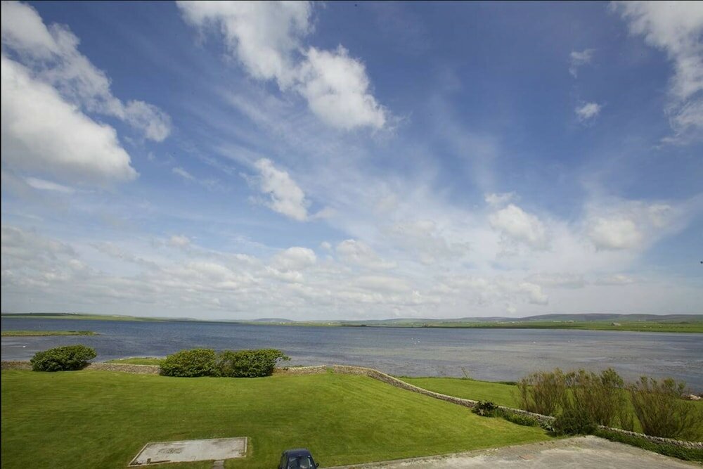 Фото Standing Stones Hotel