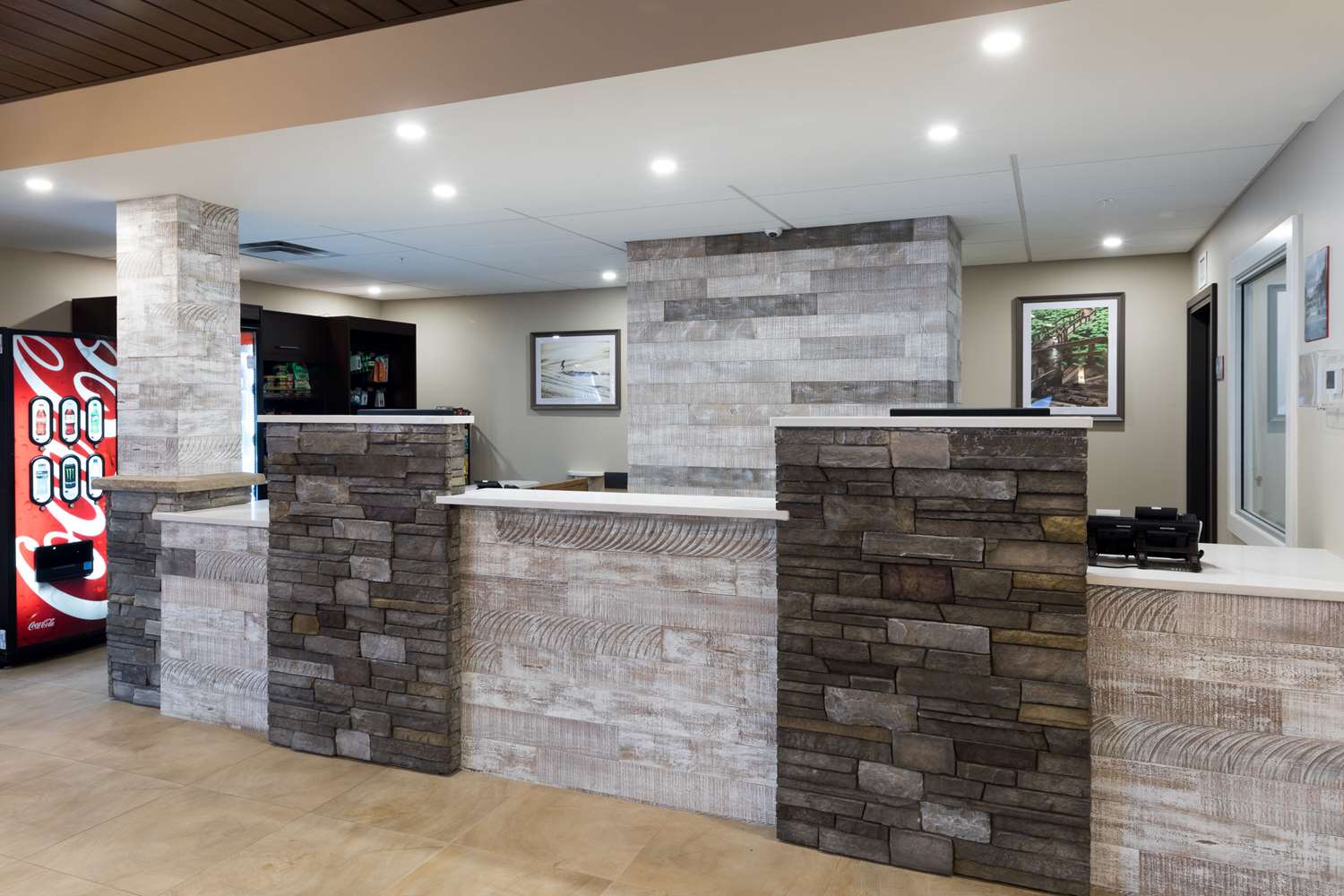 Фото Ramada by Wyndham Revelstoke