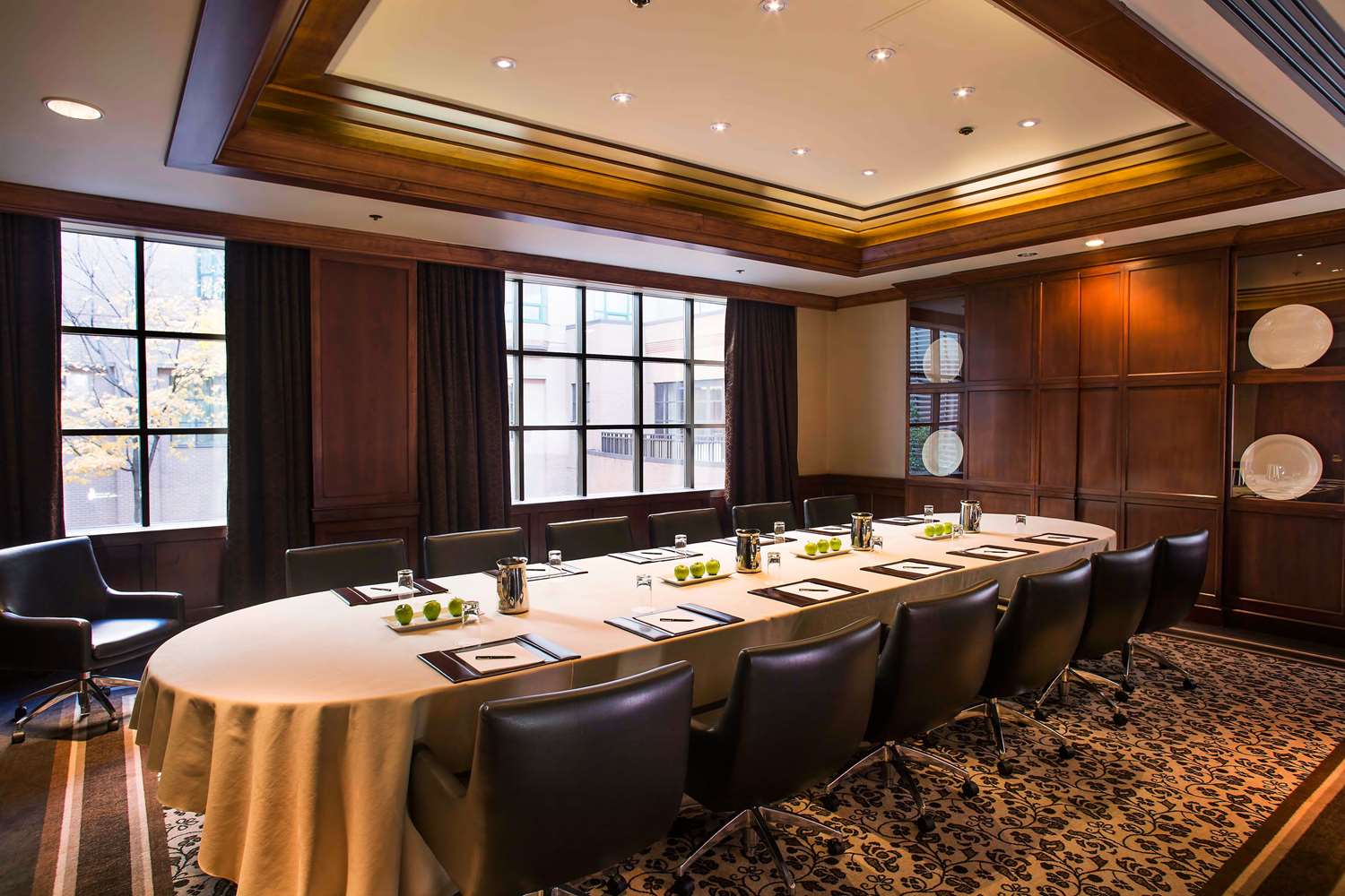 Фото The Yorkville Royal Sonesta