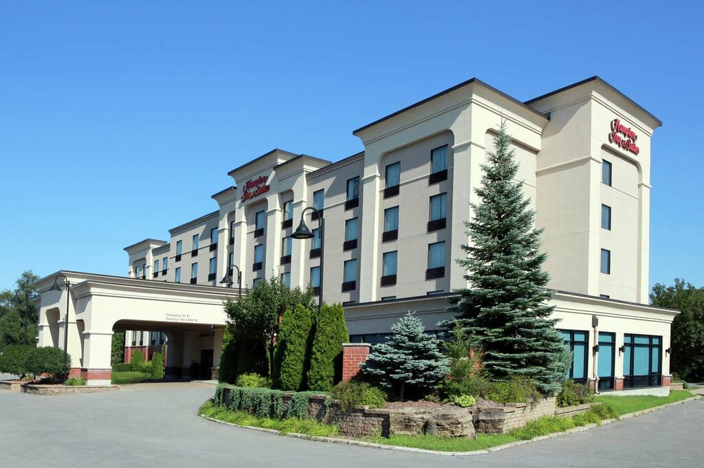 Hotel Hampton Inn & Suites by Hilton Montreal, Laval, photo