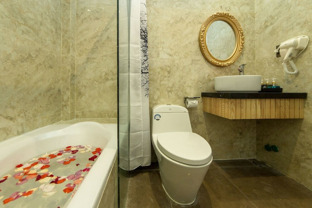 Фото Hoang Trinh Hotel