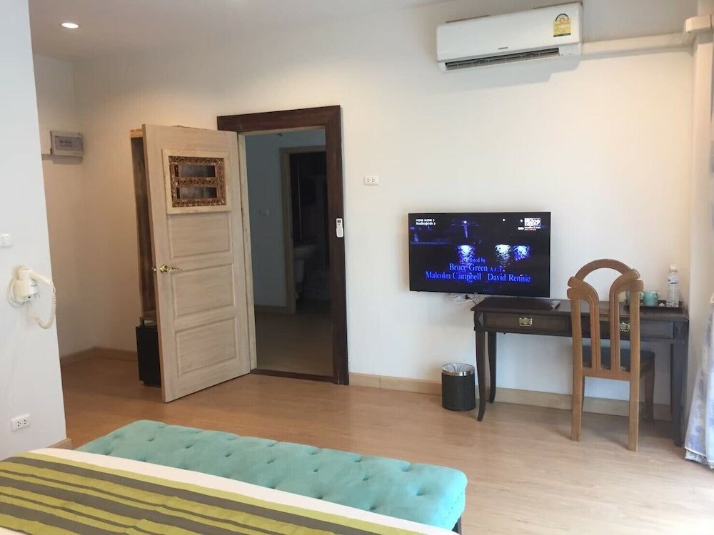 Фото IBooking Trams Square