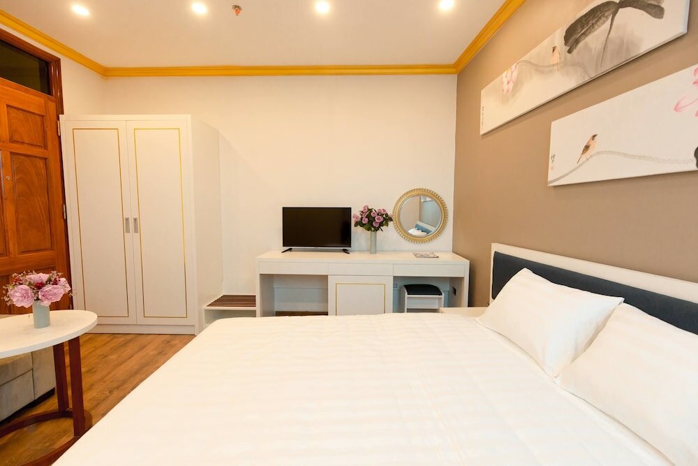 Фото Honeymoon Hotel & Apartment