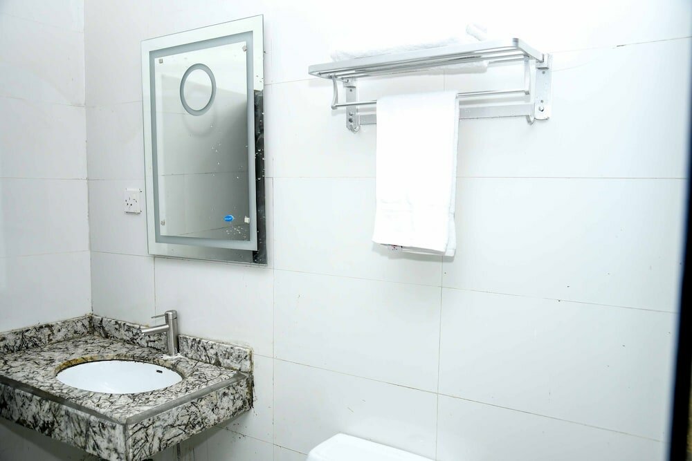 Фото Bluenest Hotel