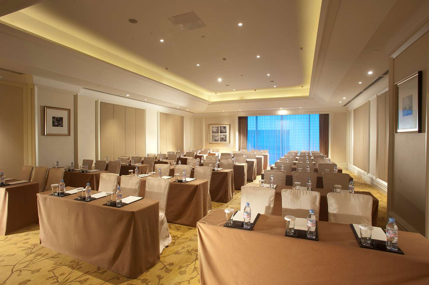 Фото Worldhotel Grand Juna Wuxi